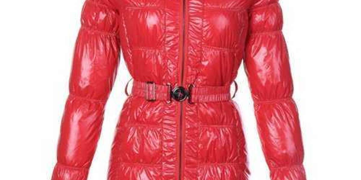 Moncler Jackets Outlet cool kids from Sh